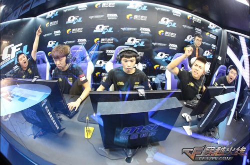 它唤醒了公 它唤醒了公