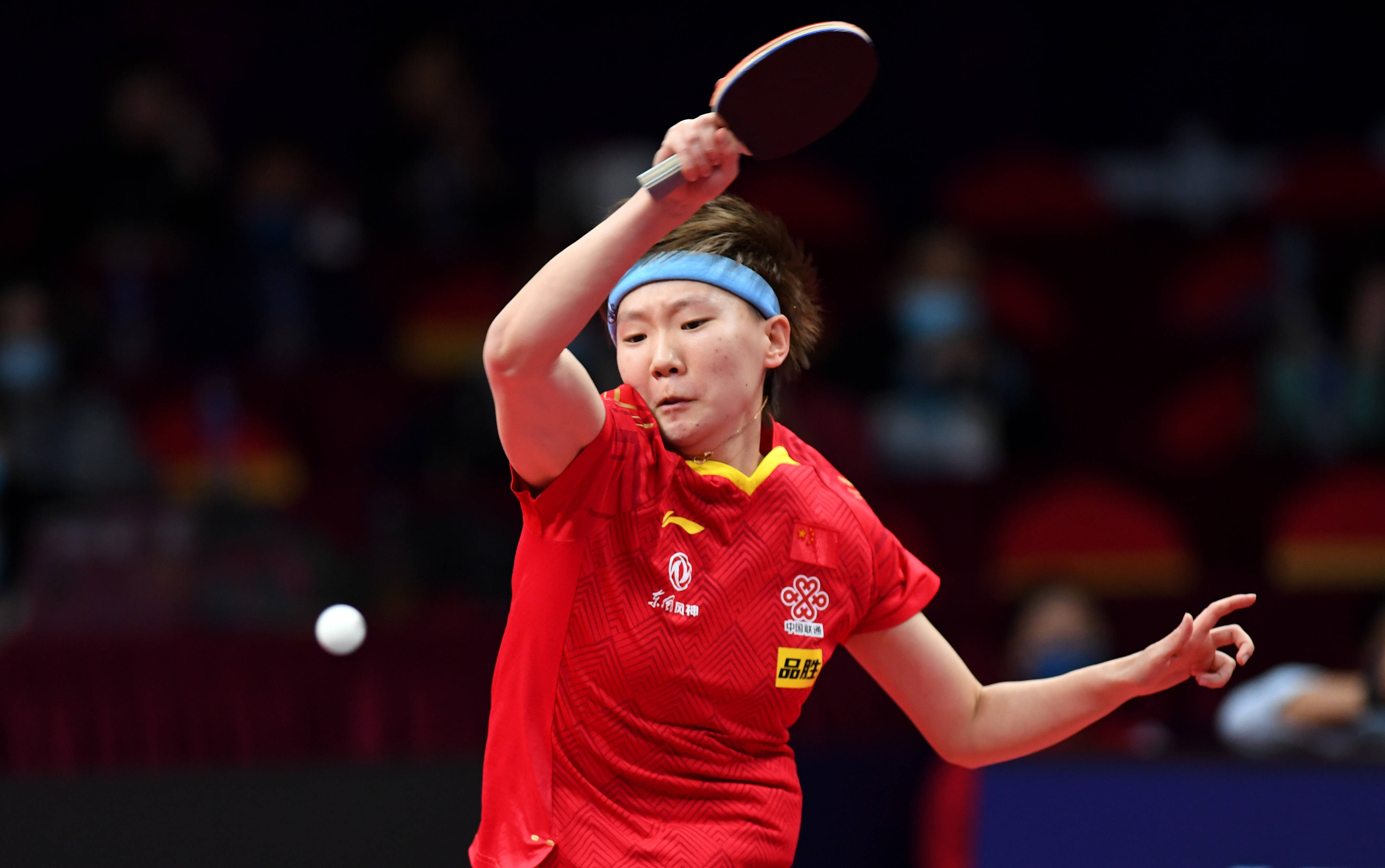 持着高度的 持着高度的