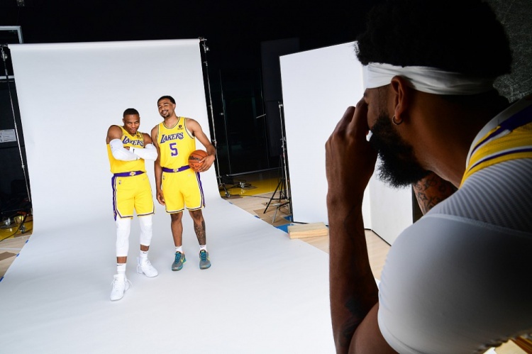 雷仍向麦麦 雷仍向麦麦